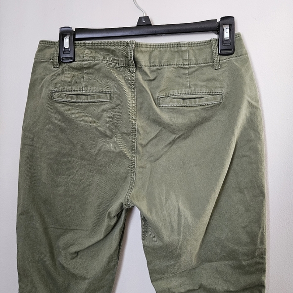 Banana Republic Olive Green Casual Pants Capri Cropped Rolled Neutral Solid - Picture 7 of 13